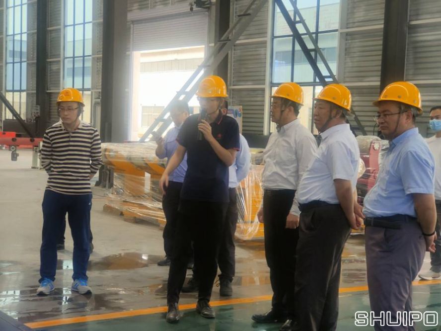 山東省科學(xué)院激光研究所所長賈中青、山東省機(jī)械設(shè)計研究院院長林江海帶領(lǐng)激光、高端裝備領(lǐng)域?qū)＜乙恍?人到水泊焊割實(shí)地調(diào)研2